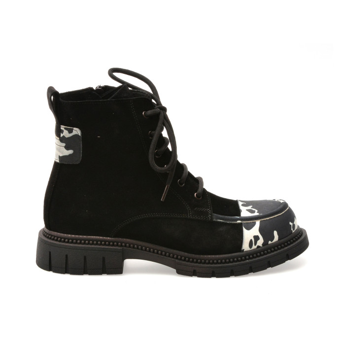 Ghete GRYXX negre, 2201460, din piele intoarsa