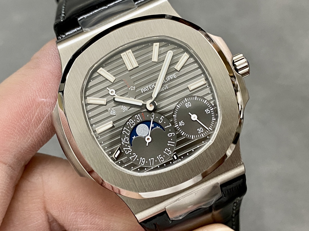 Replica Patek Philippe Nautilus 5712G 001 40mm Mens Watch