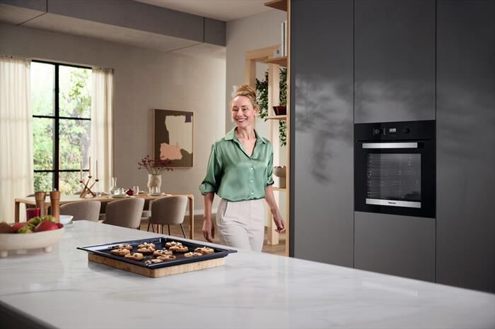 MIELE - Forno incasso elettrico H 2456 B Classe A+