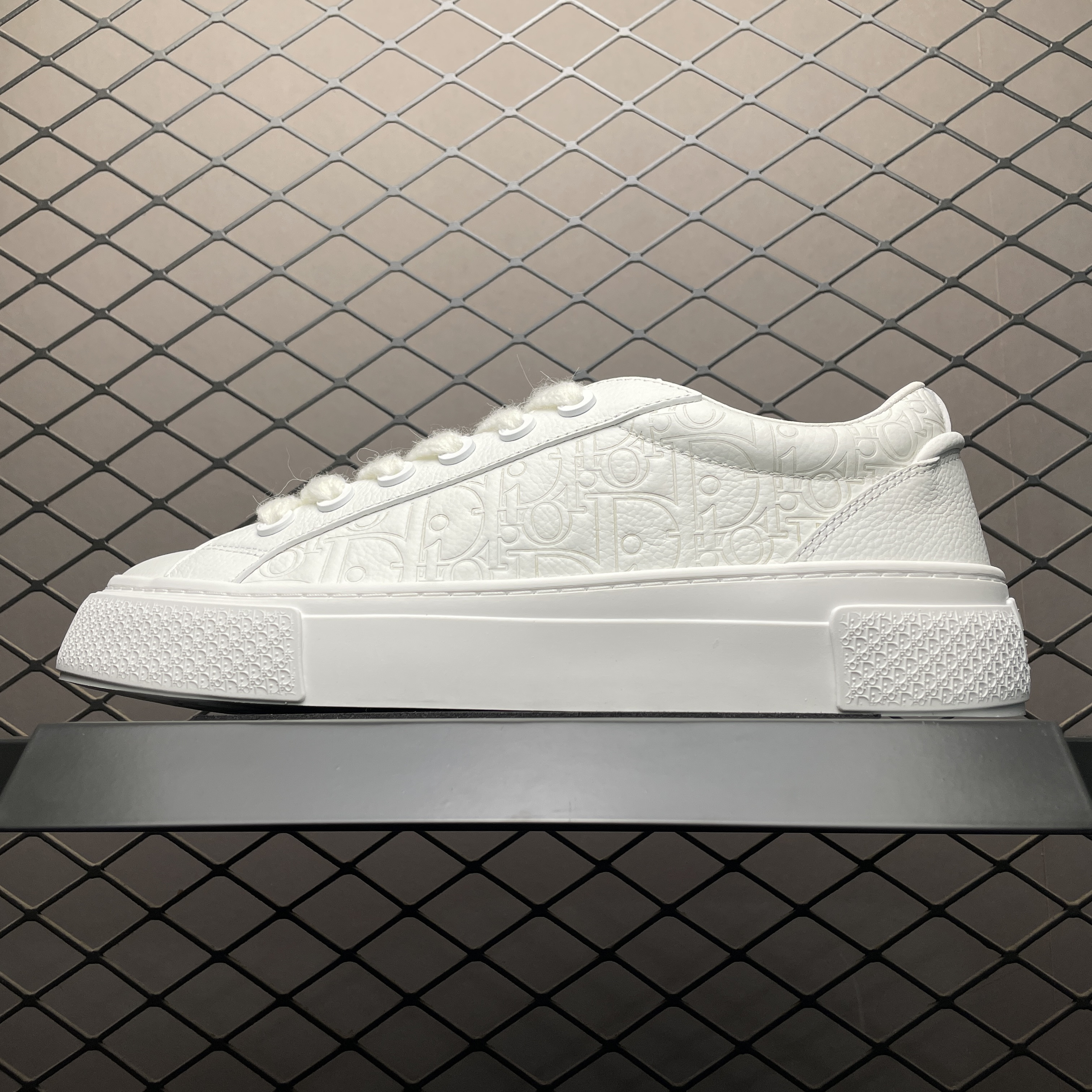 DR B33 Sneaker
