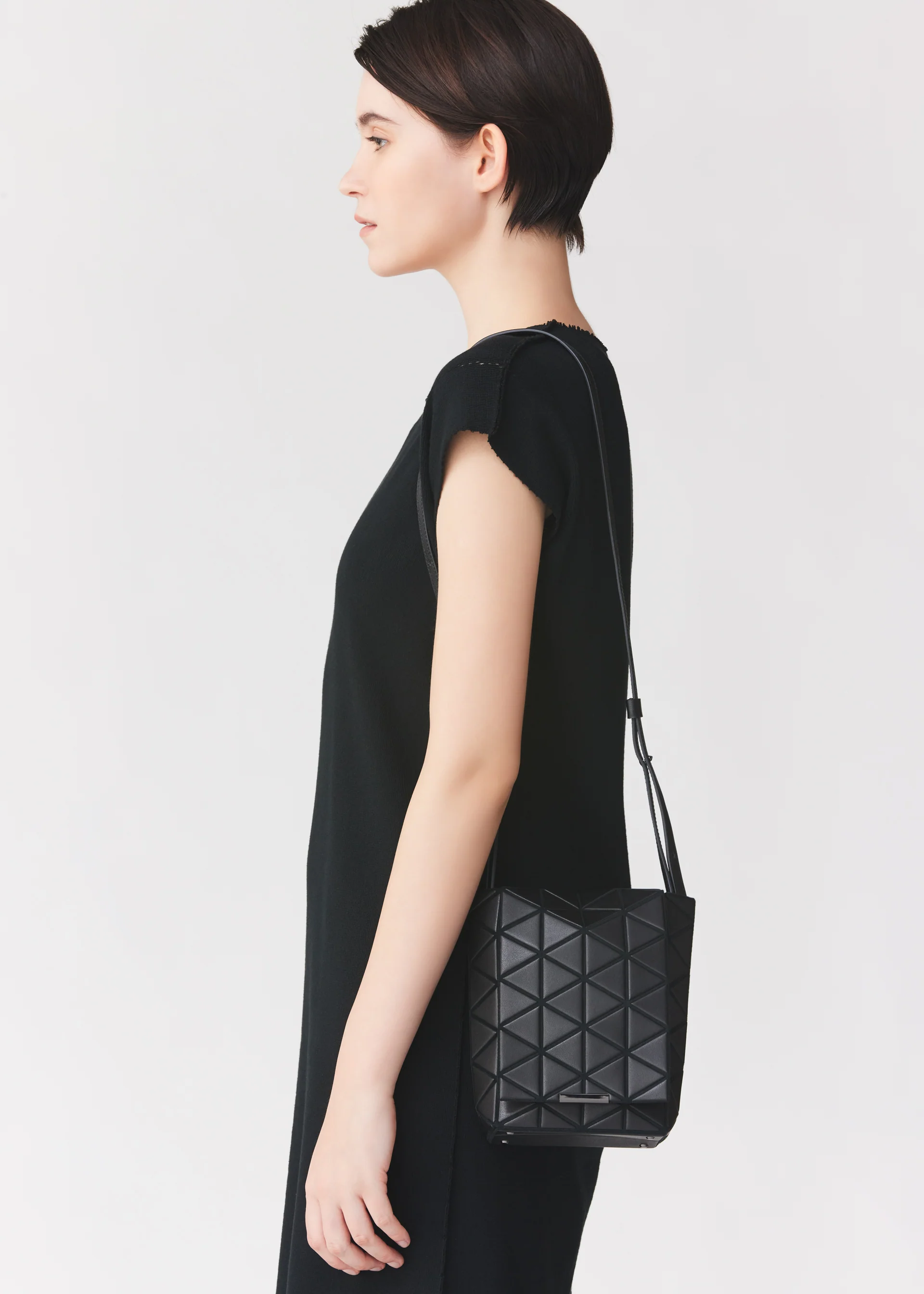 FLAP SHOULDER BAG