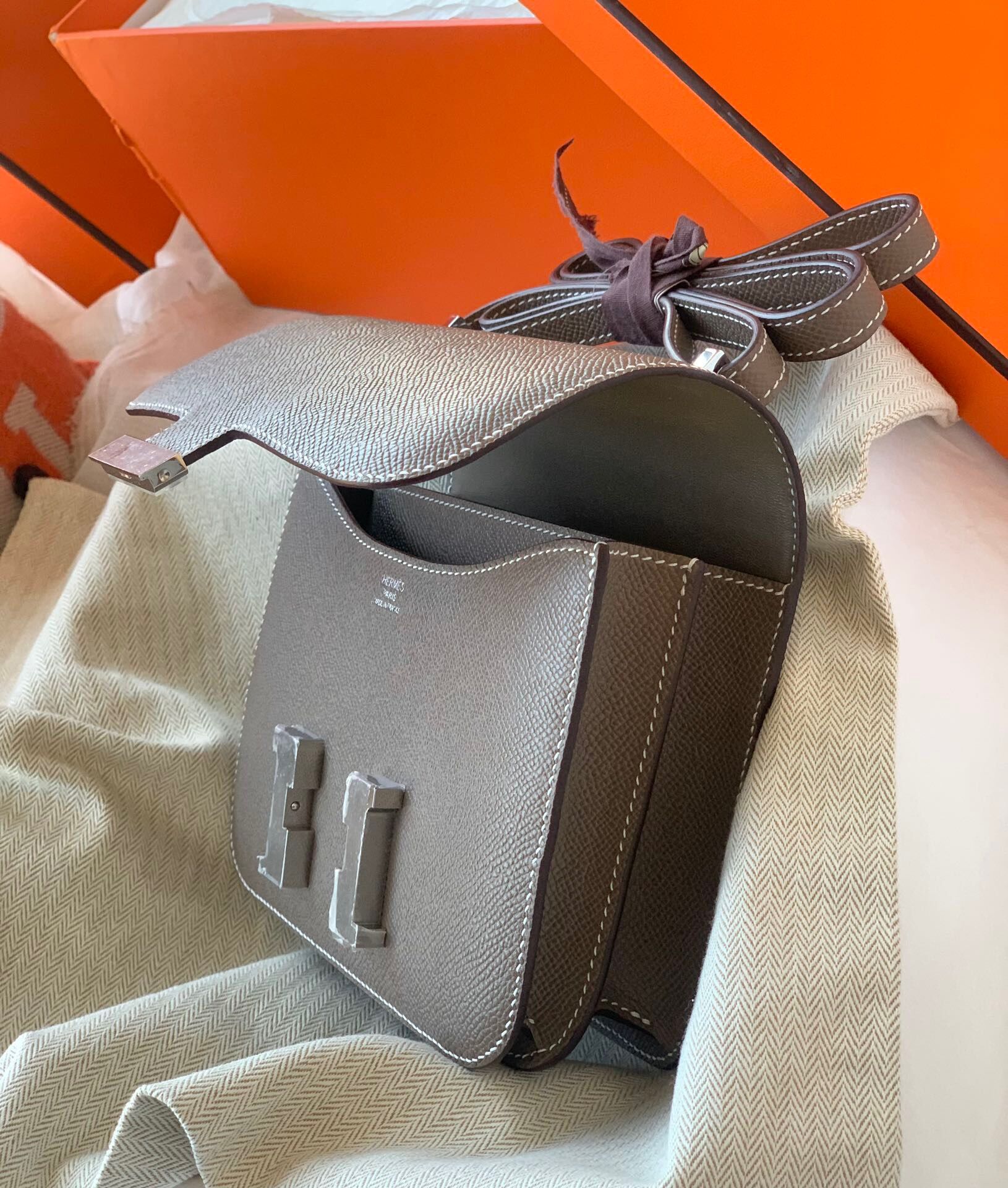Hermes Constance Mini 19-24