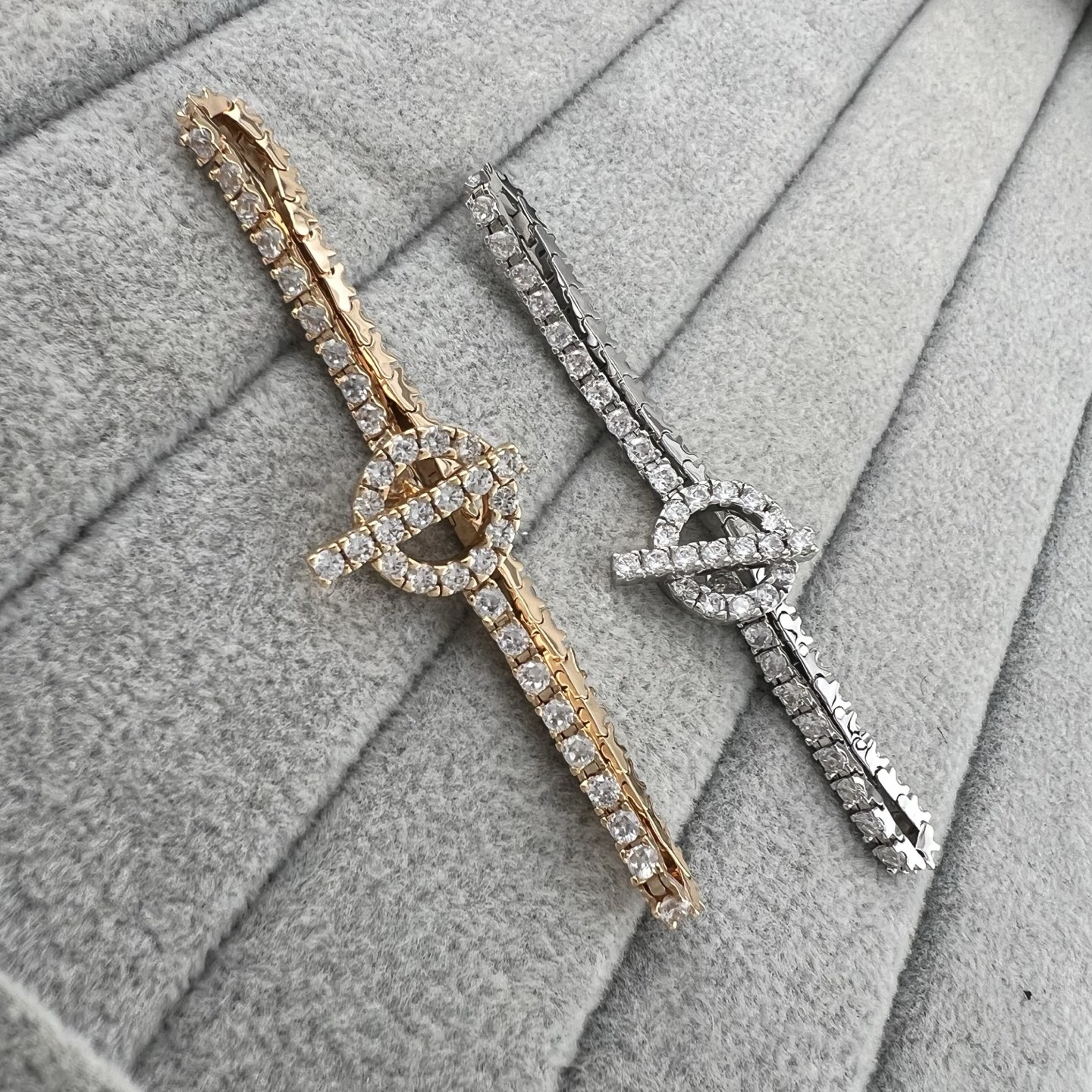 Fully diamond Q-shaped TO buckle bracelet - Artisantouchss