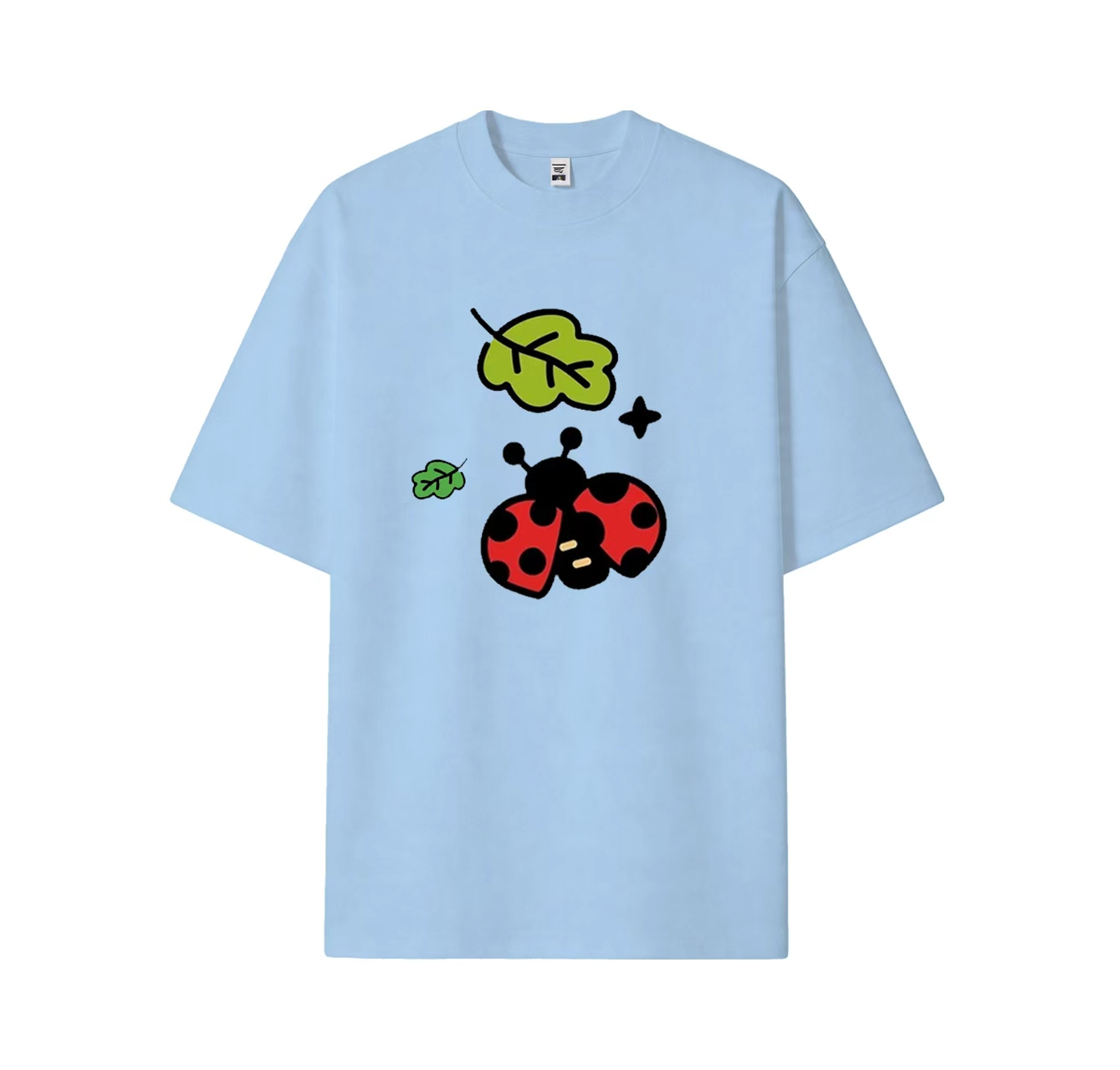 A cute short-sleeved shirt with a ladybug print is a must-have item in your summer wardrobe.