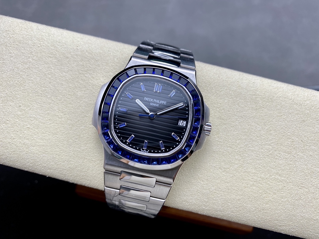 Patek Philippe Nautilus 5711 111P 001 40MM Replica Watch