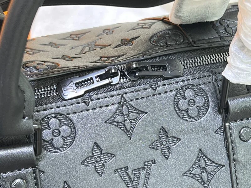 Louis Vuitton Keepall Bandouliere 50 M44810
