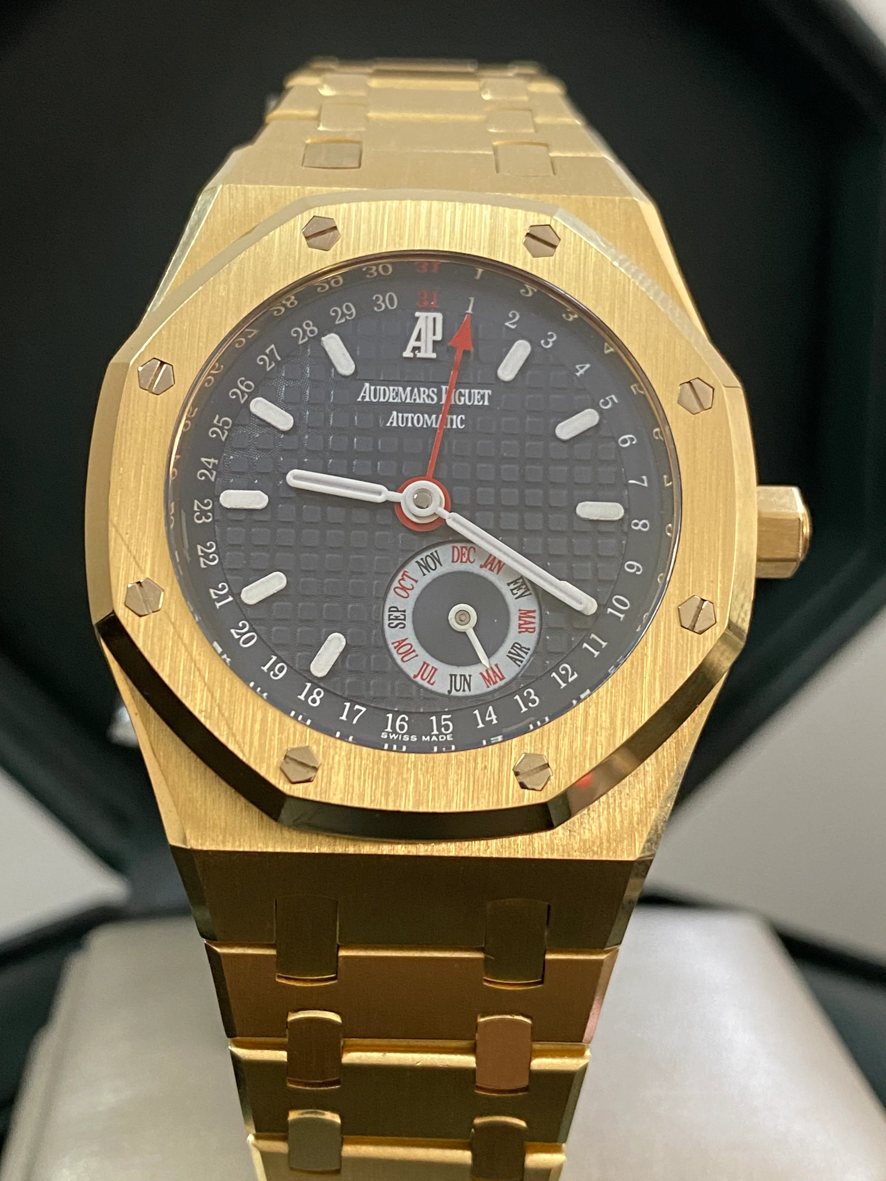 Audemars Piguet Royal Oak Annual - 18k Yellow Gold - Blue Dial - 25920BA - *COMPLETE SET*