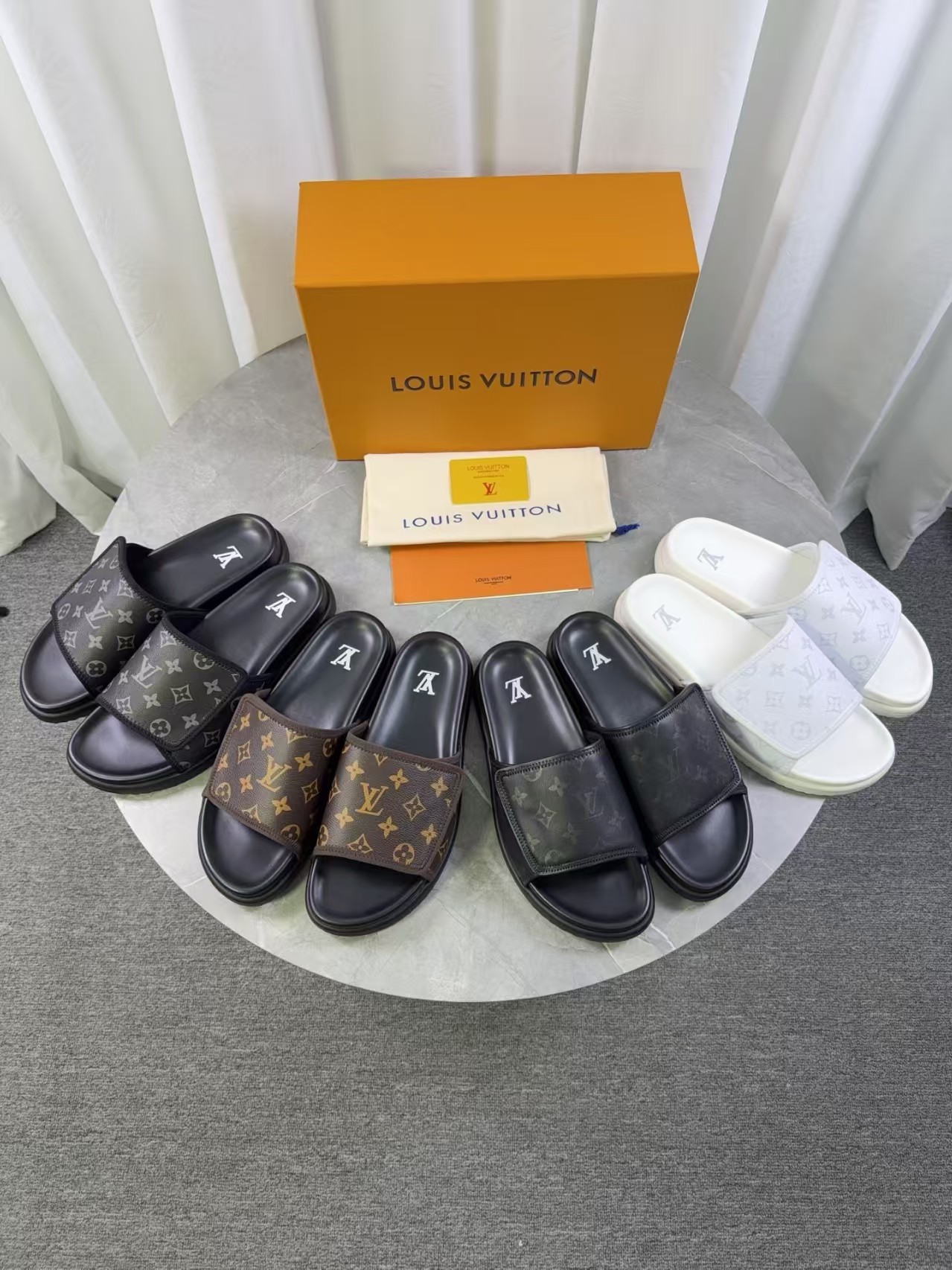 L X V SLIPPERS（Multiple colors）