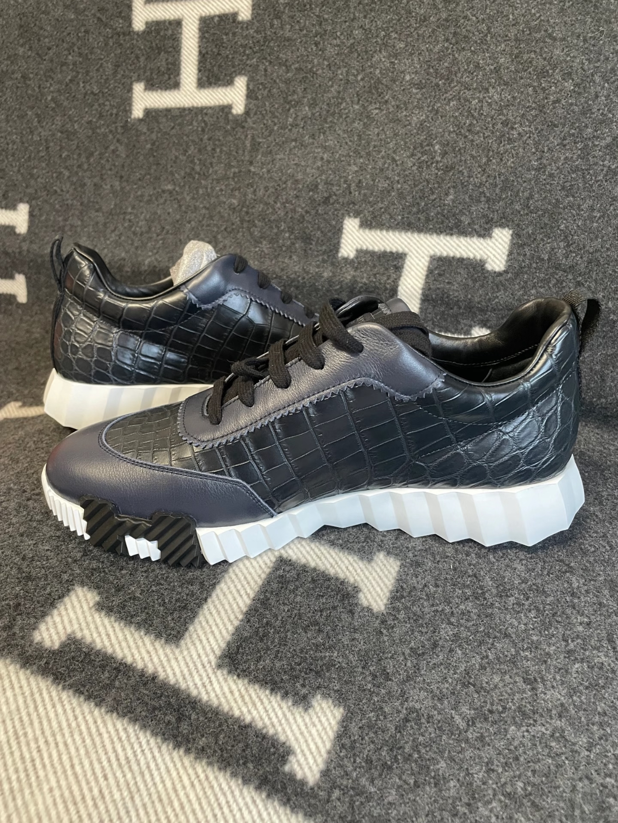 Hermès Bouncing Matte Crocodile Leather Deep Ocean Blue Custom