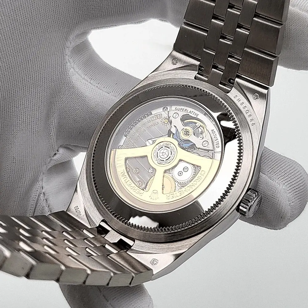 Rolex Land-Dweller 40 Oyster, 40 mm, platinum M127336-0001
