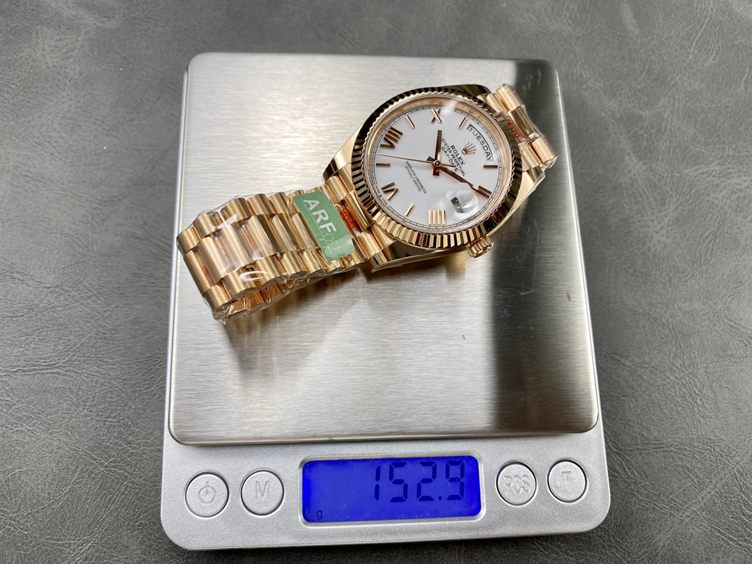 Rolex Day-Date 228235 White Roman Numeral Dial Fluted Bezel 40mm Mens Replica Watch