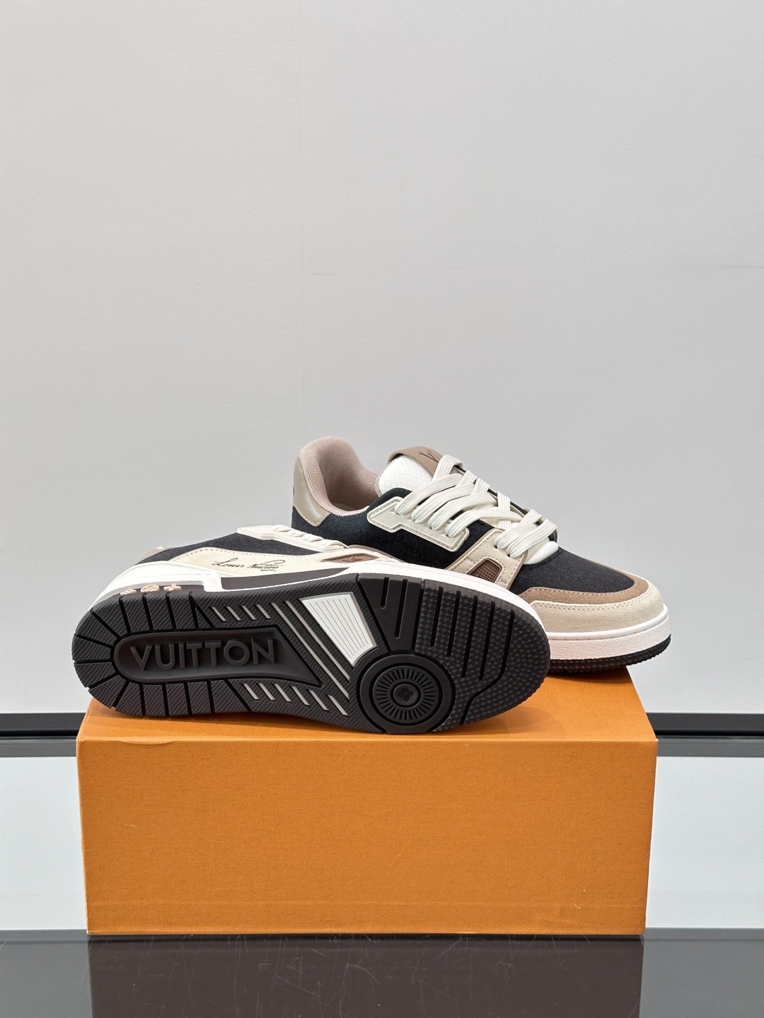L X V SNEAKERS detail 9