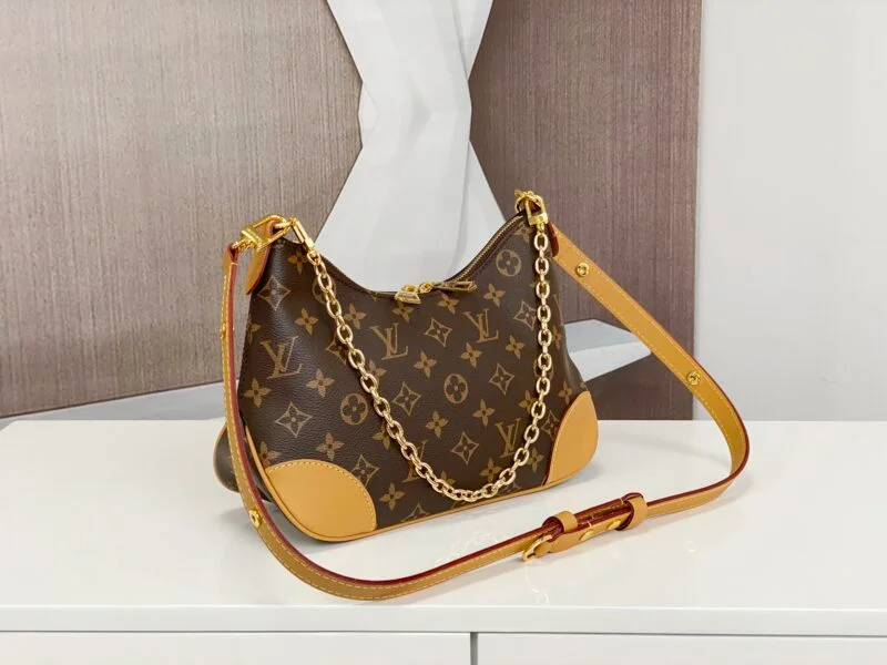 Louis Vuitton Boulogne M45832