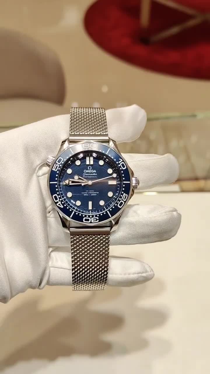 300m diving watch 42mm Master Chronometer James Bond 60th Anniversary Watch