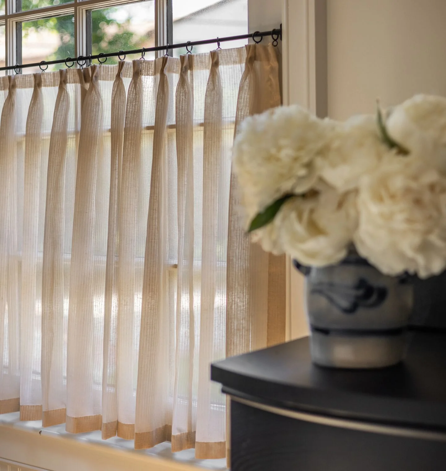 Triple Pinch Pleat Cafe Curtains & Hardware