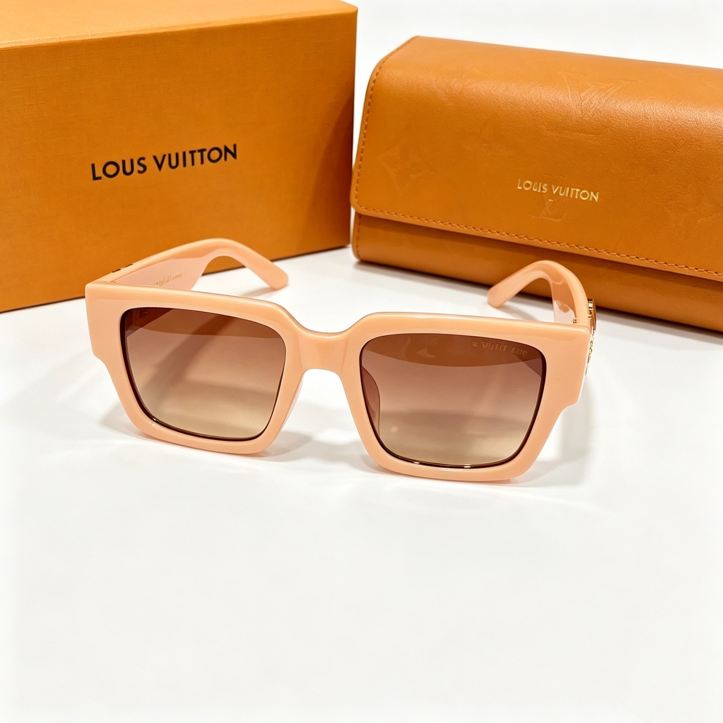 L —Sunglasses Style 3