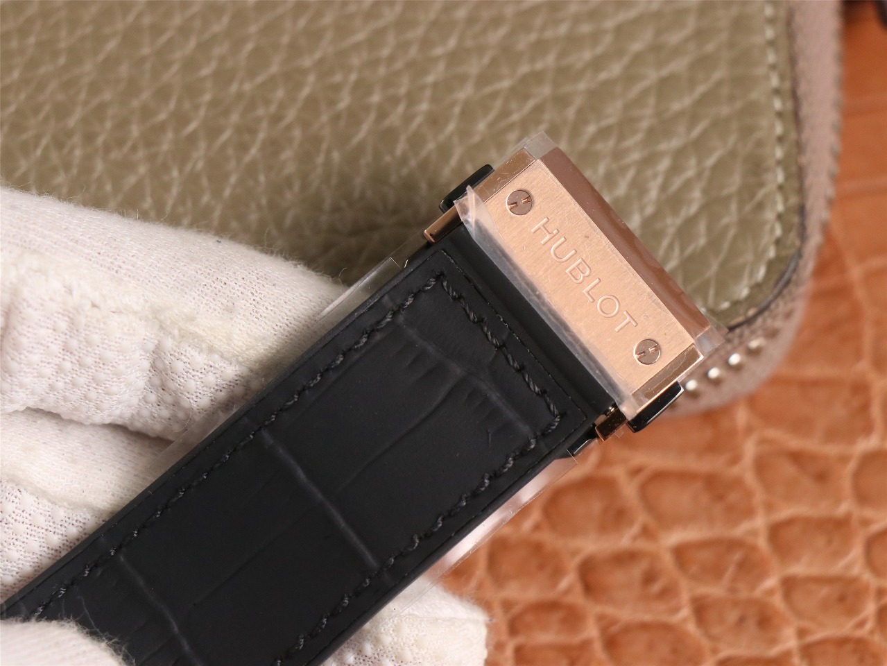 Hublot Classic Fusion King Gold 542.OX.1181.LR 42mm