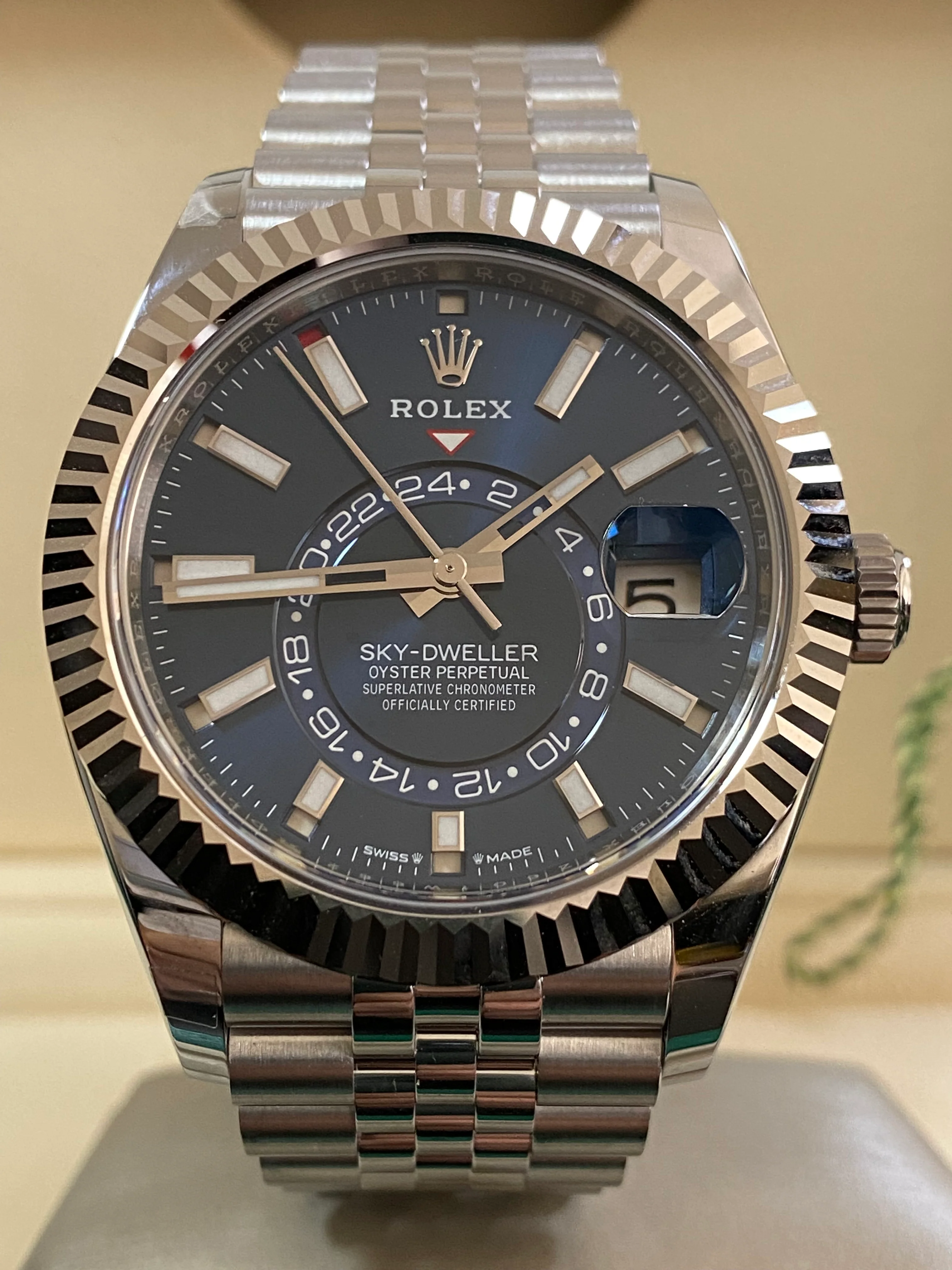 Rolex,Sky-Dweller Steel Sky-Dweller - 2024 - Bright Blue Dial - Jubilee Bracelet - 336934 *COMPLETE SET*
