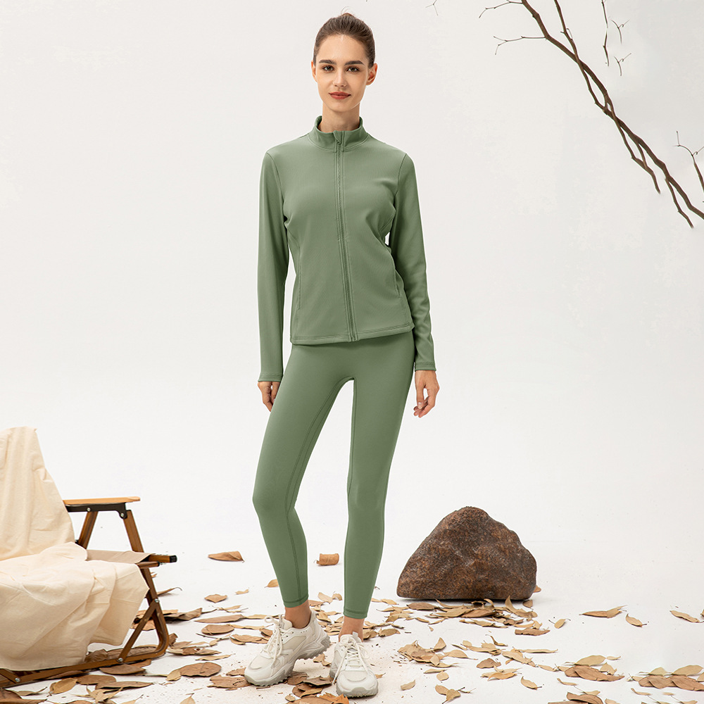 Women's Autumn/Winter Fleece-Lined Yoga Jacket, Slim Fit Striped Ribbed Warm Zipper Sportswear for Running and Fitness