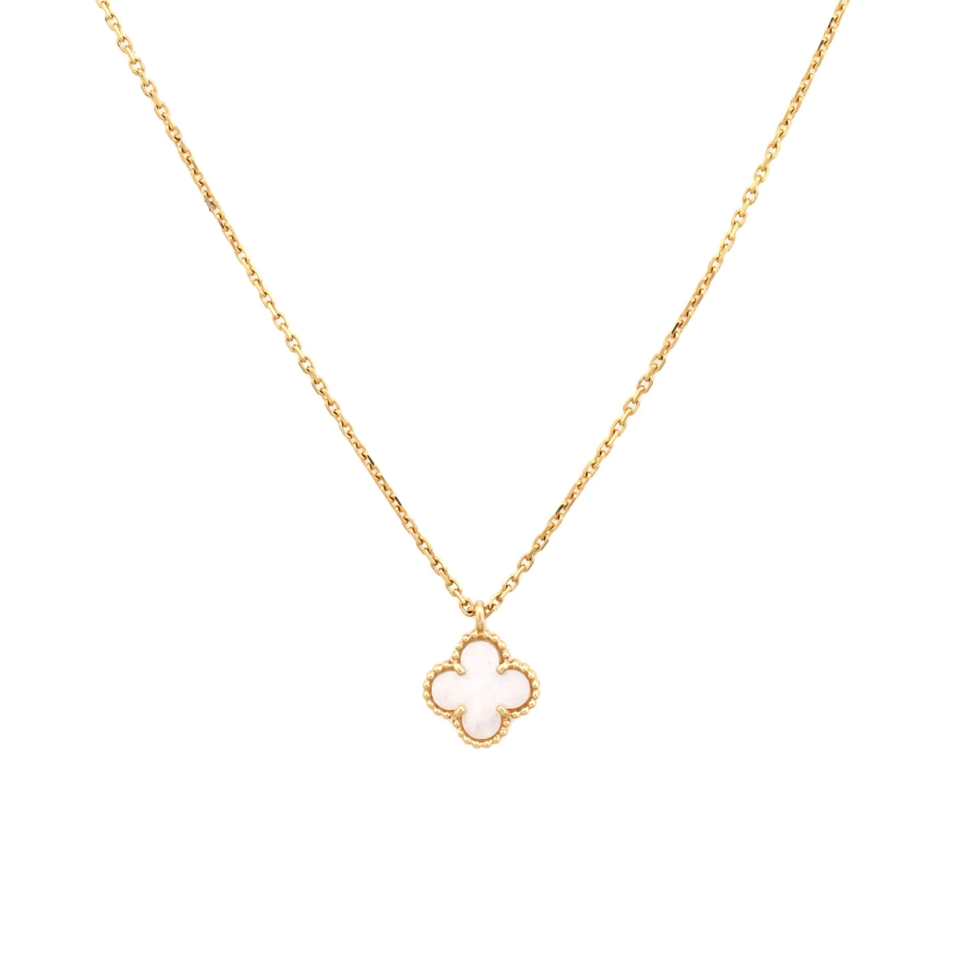 Sweet Alhambra Pendant Necklace 18K Yellow Gold and Mother of Pearl