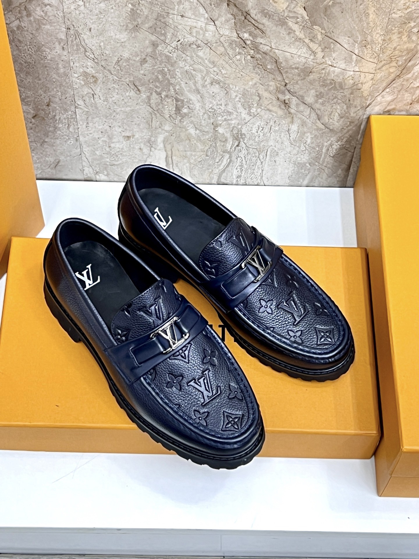 L X V Men's new high qualityLoafers detail 3