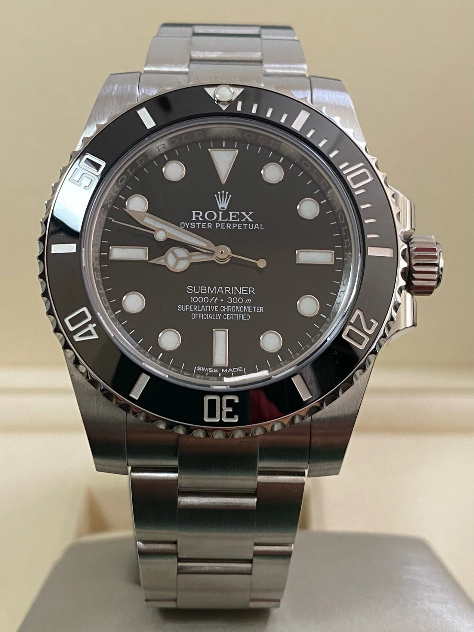 Rolex,Submariner Steel Submariner No Date - 2017 - Black Dial - 114060 *COMPLETE SET*
