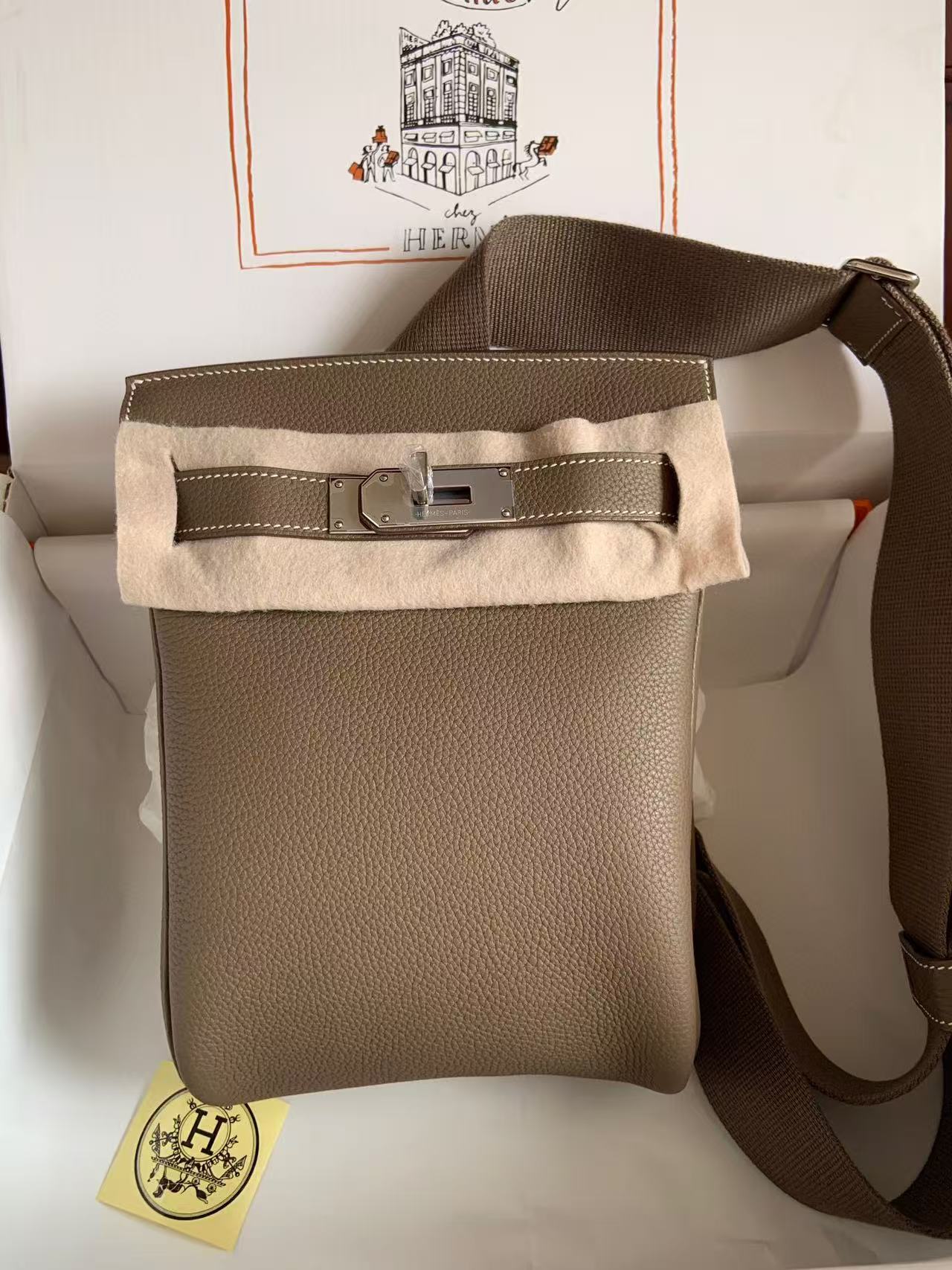 Hermès chest bag customize