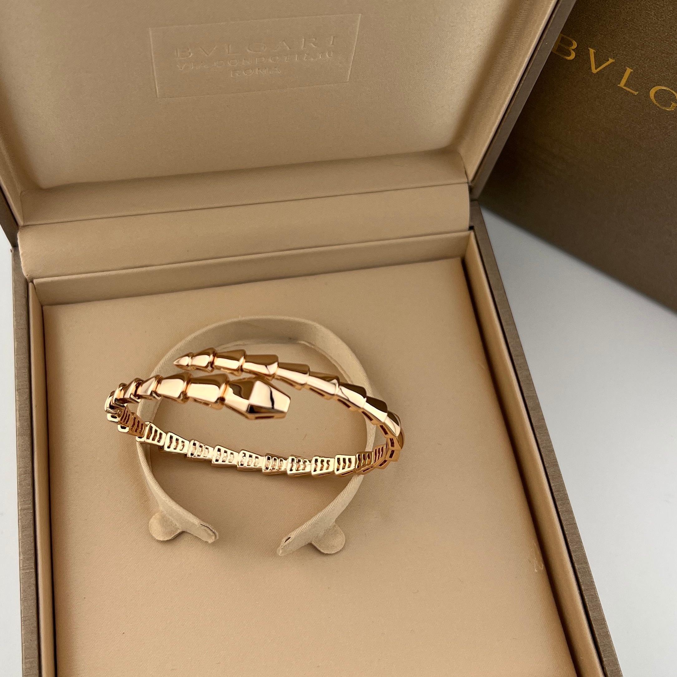glossy snake bracelet - Artisantouchss