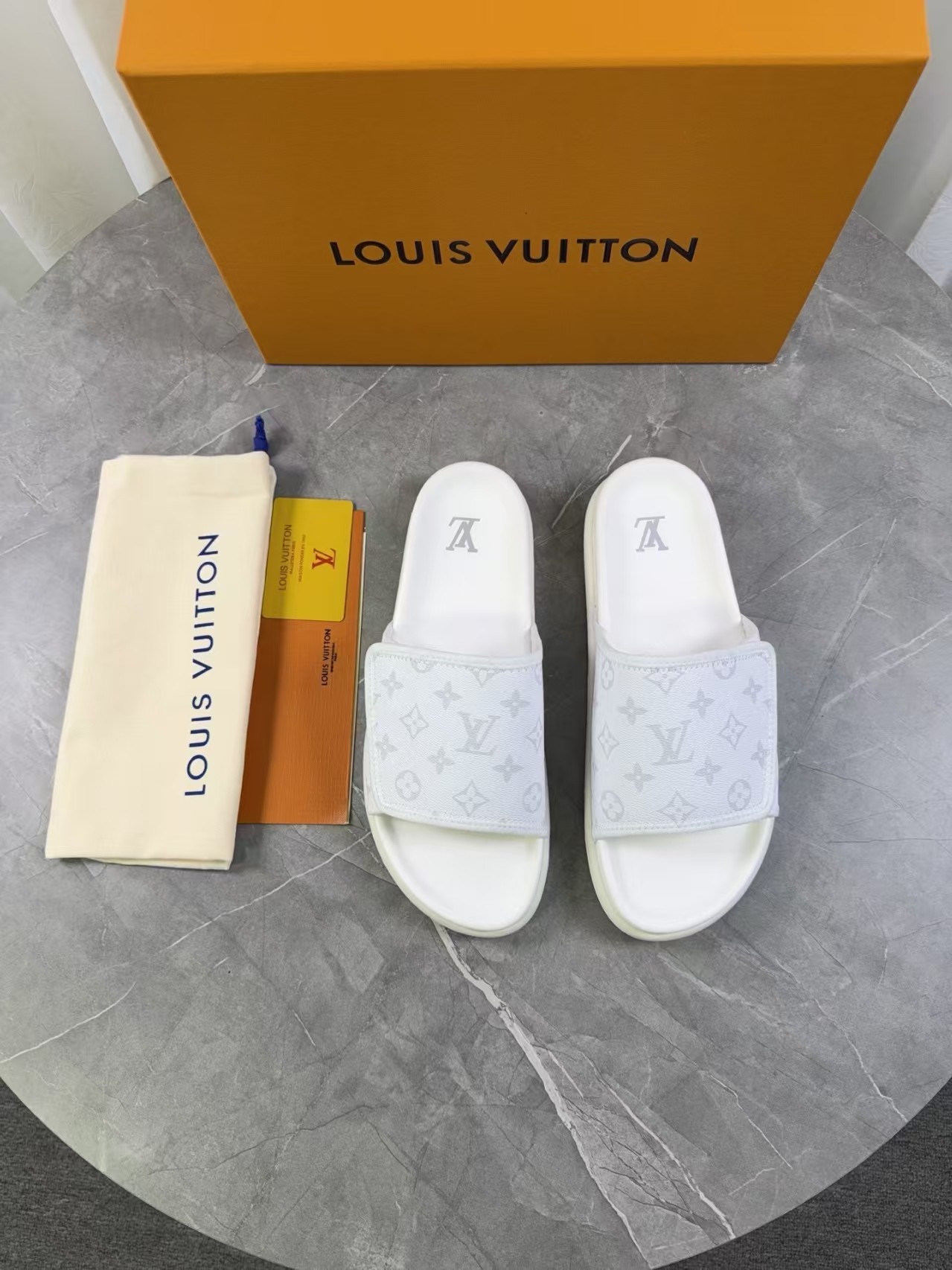 L X V SLIPPERS(Multiple colors) detail 5