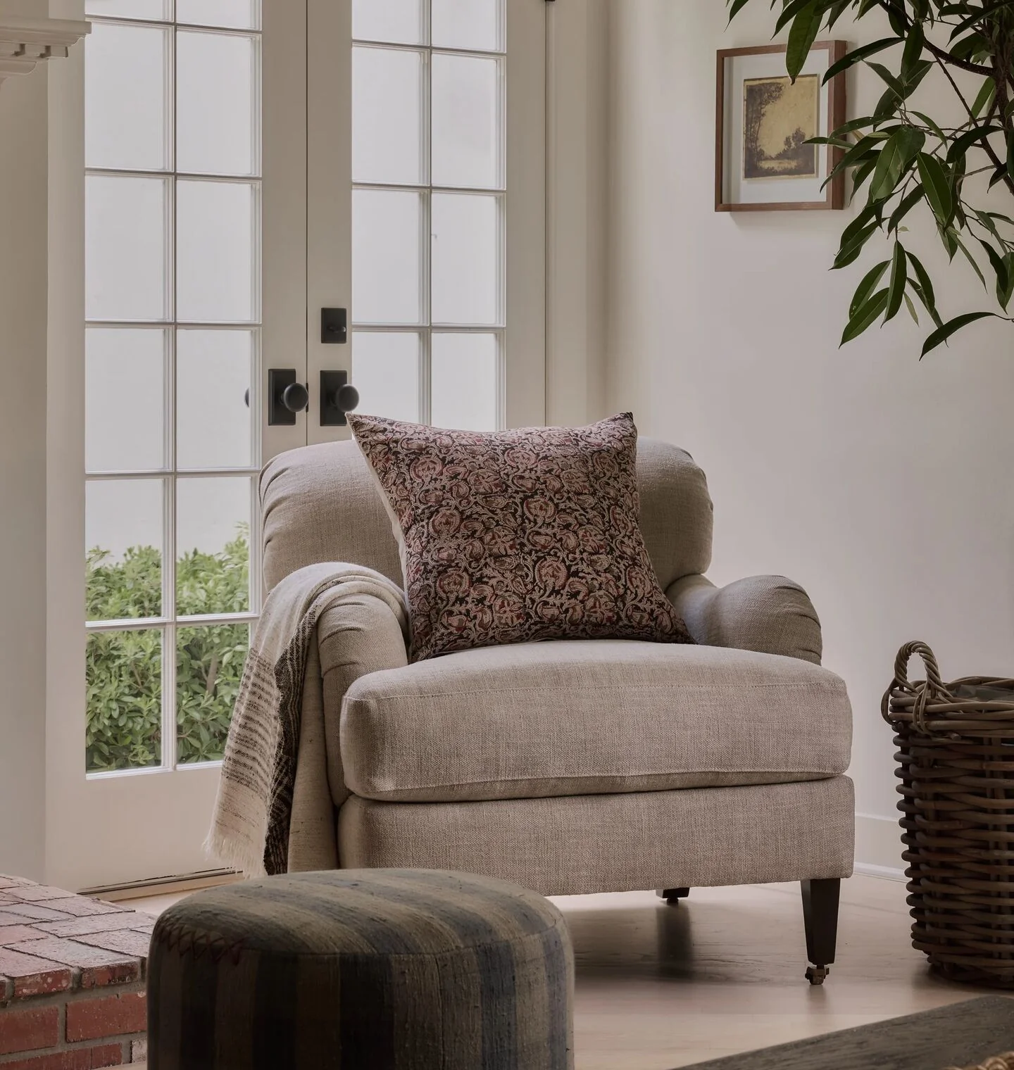 Renata Lounge Chair