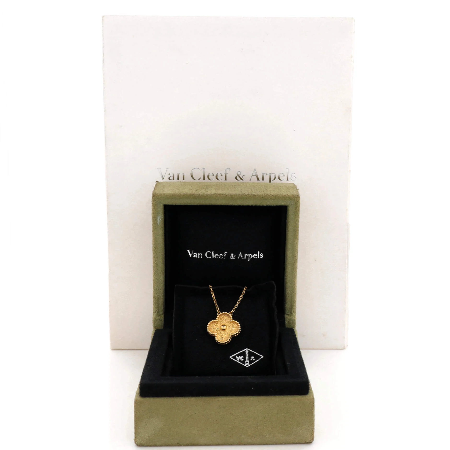 Vintage Alhambra Pendant Necklace 18K Yellow Gold