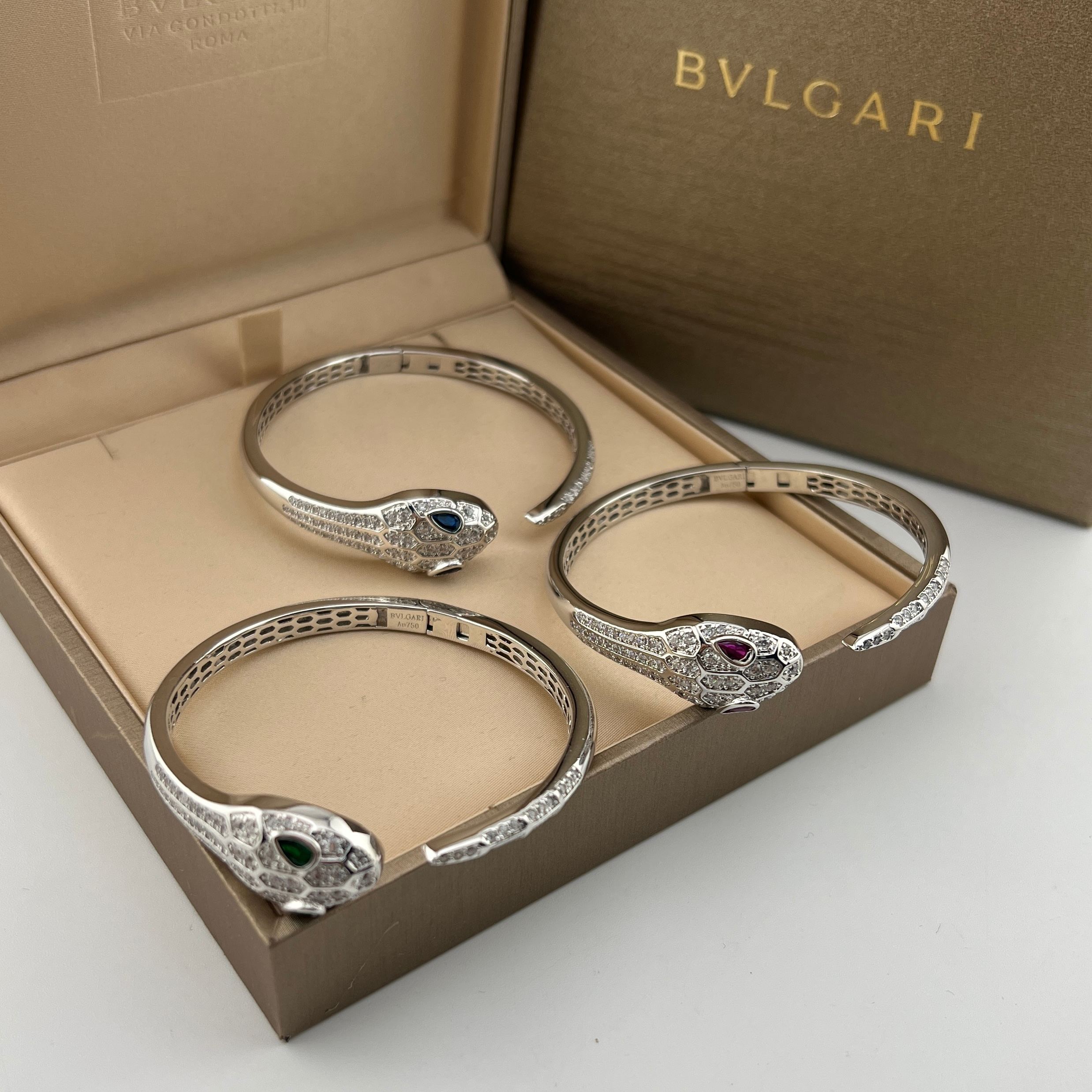 Platinum diamond snake head bracelet - Artisantouchss