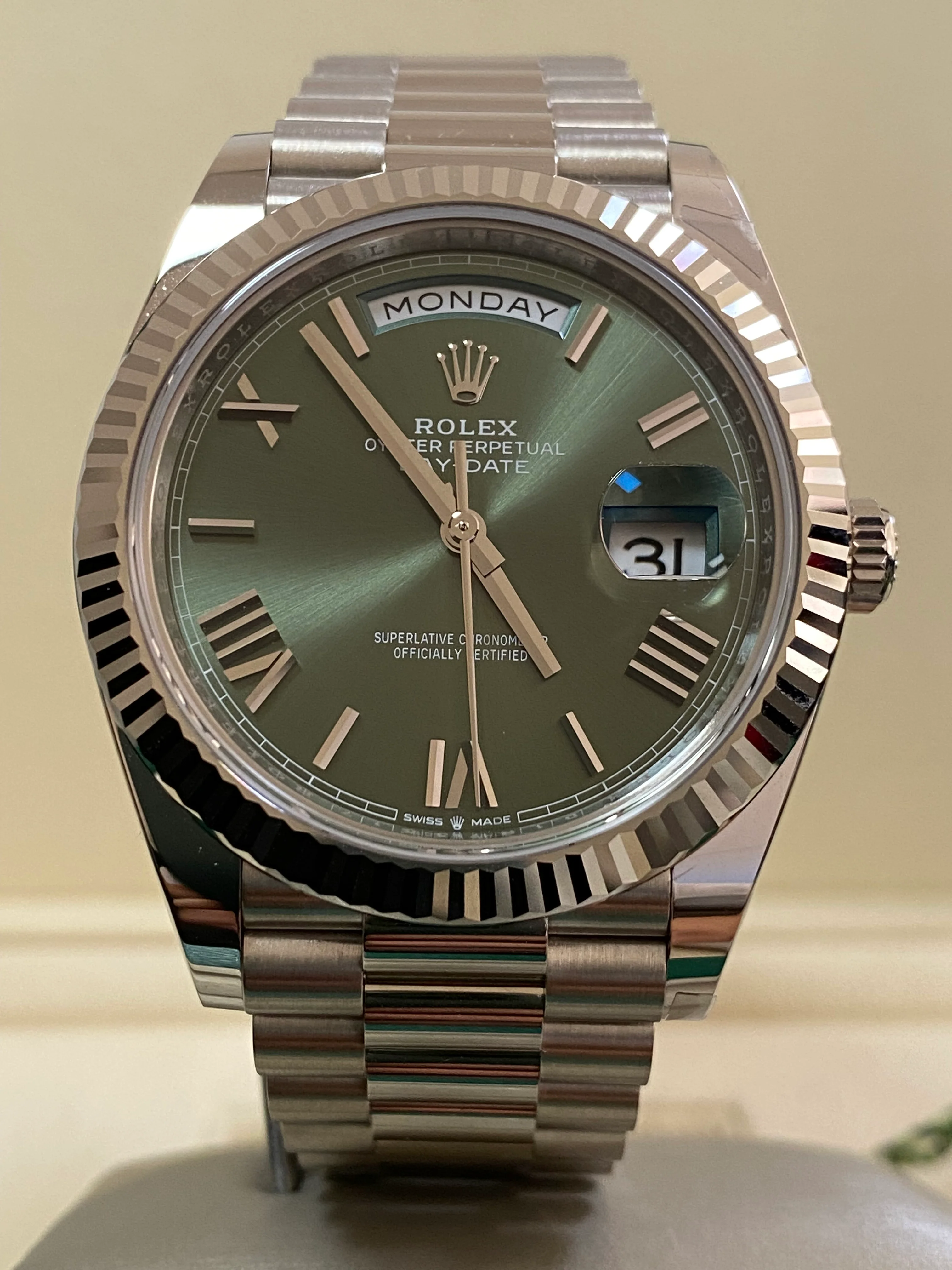 Rolex White Gold Day-Date 40 - 2024 - Fluted Bezel - Olive Green Bevelled Roman Dial - President Bracelet - 228239 *FULL SET*
