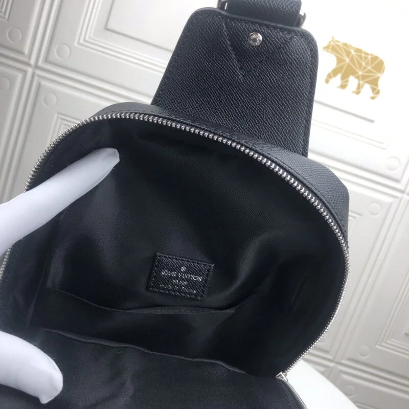 Louis Vuitton Avenue Sling Bag M30443