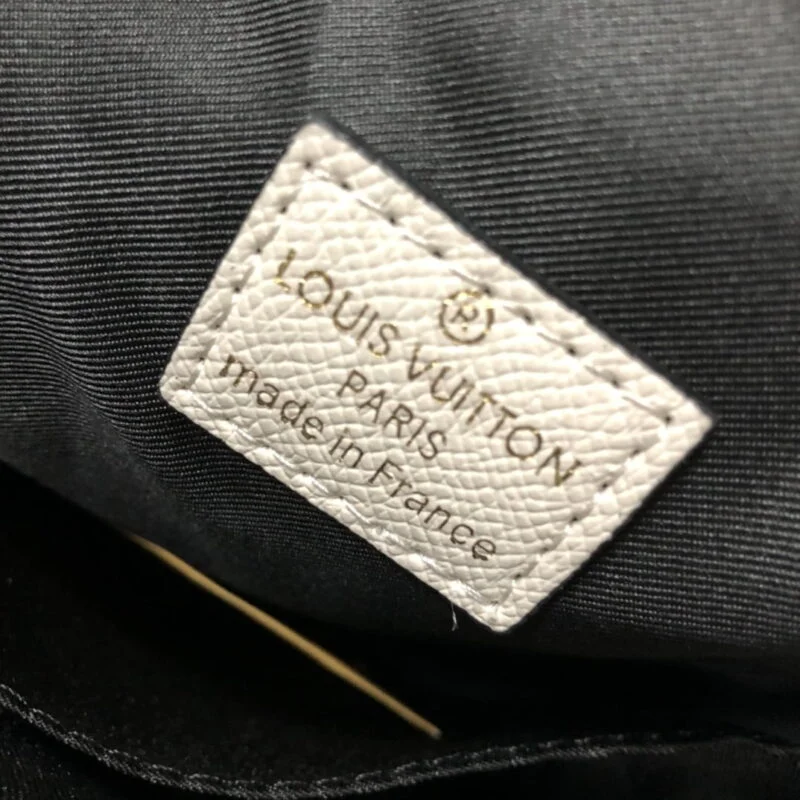 Louis Vuitton Avenue Sling Bag M30443