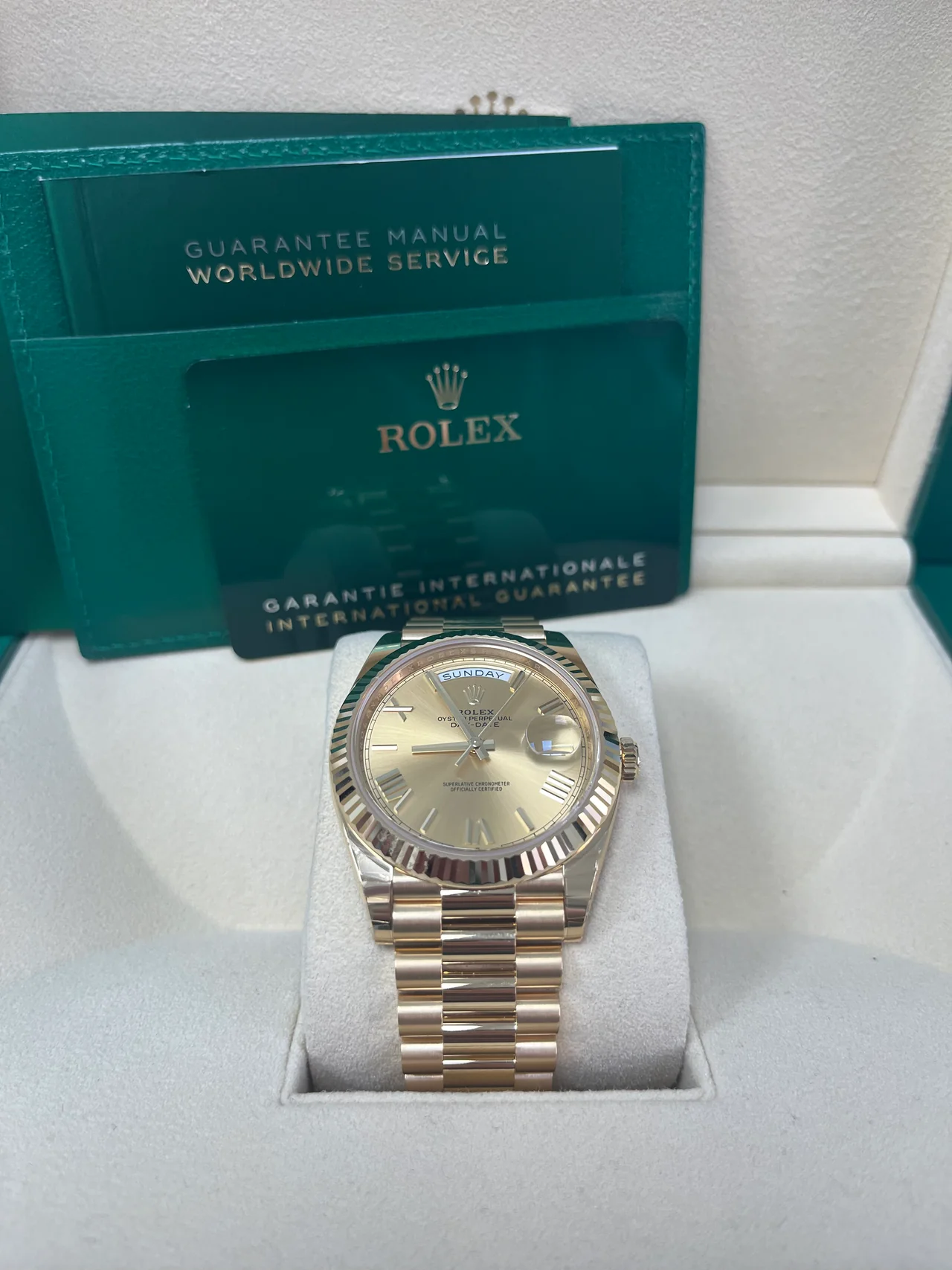 Rolex Day-Date 228238 Champagne Roman Dial Fluted Bezel 40mm Mens Replica Watch