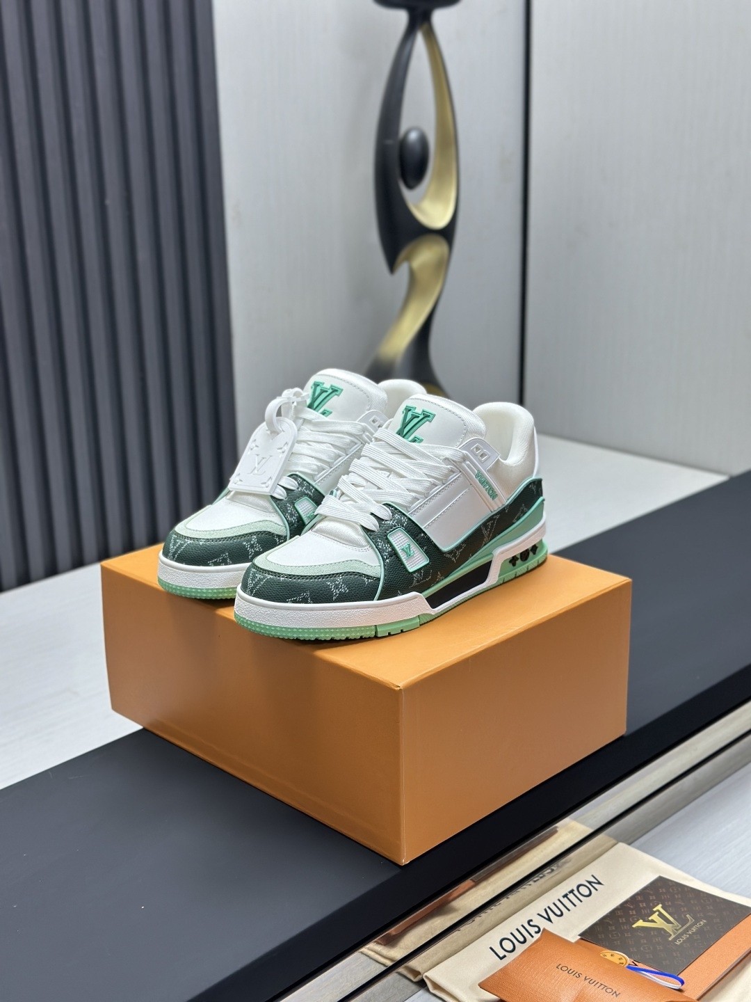 L X V TRAINERS SNEAKERS