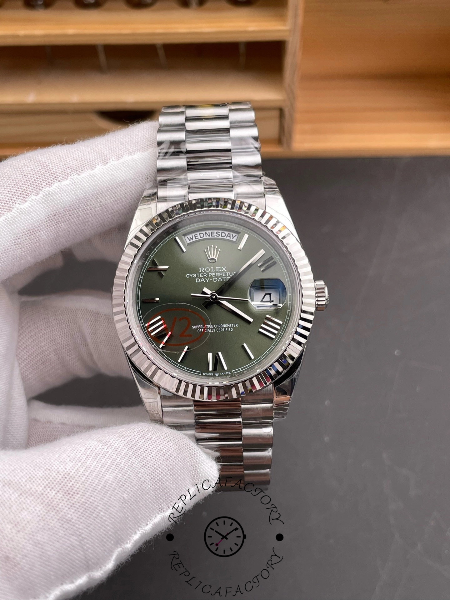 Rolex Day-Date 228239 Green Roman Dial Fluted Bezel 40mm Mens Replica Watch