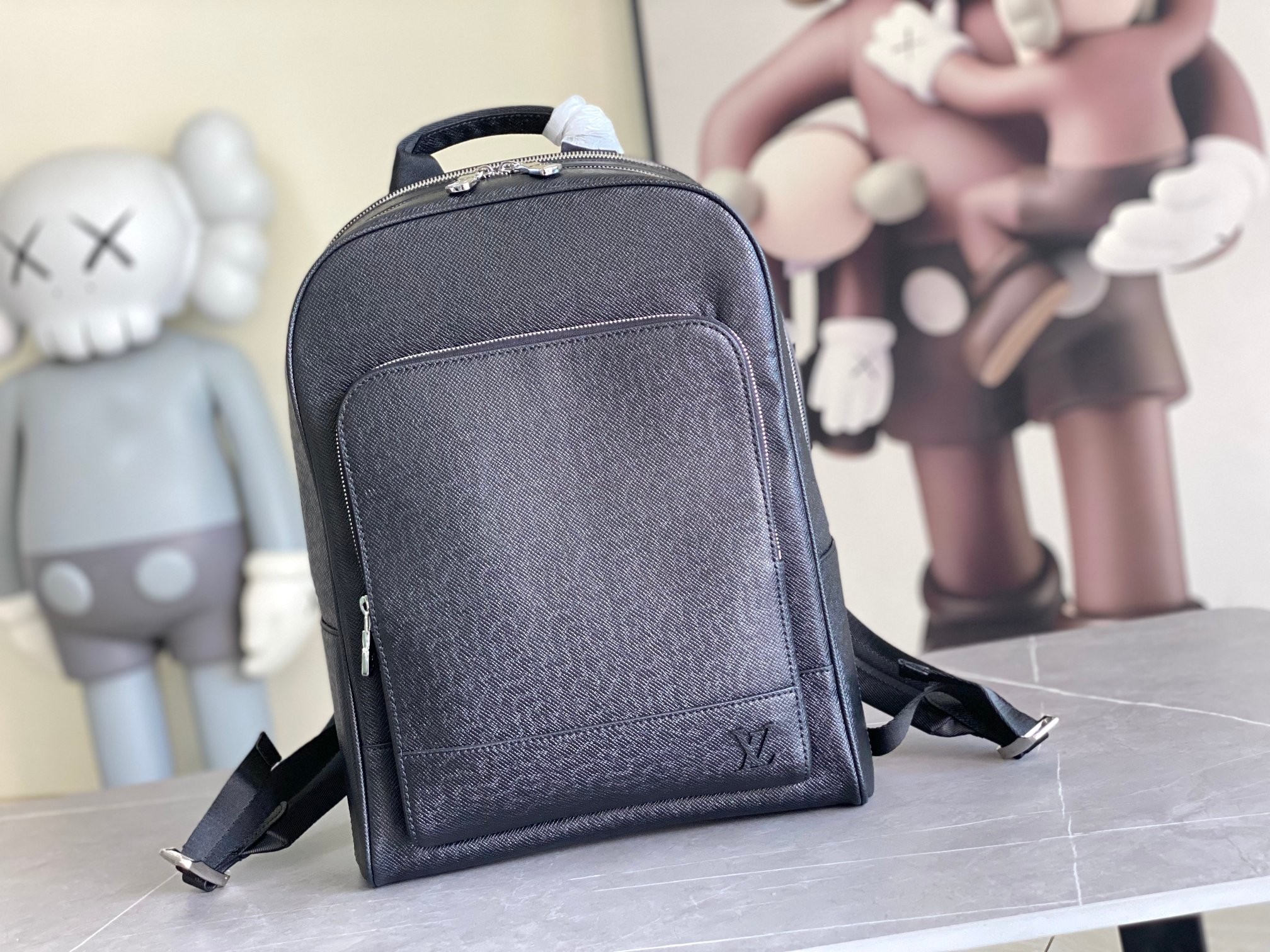 L X V Backpack M30857 40x31x15cm