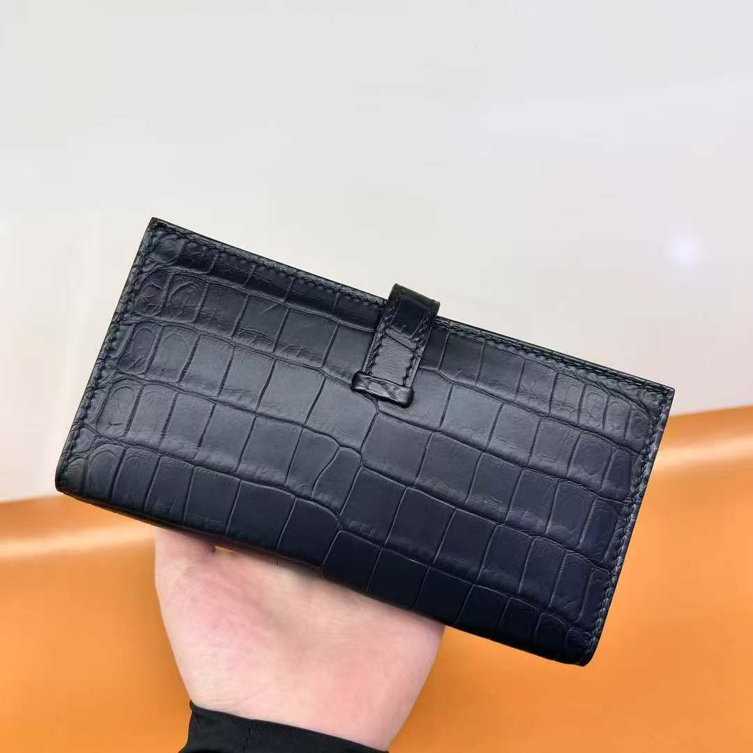Hermes bearn  Black gold long wallet, crocodile skin