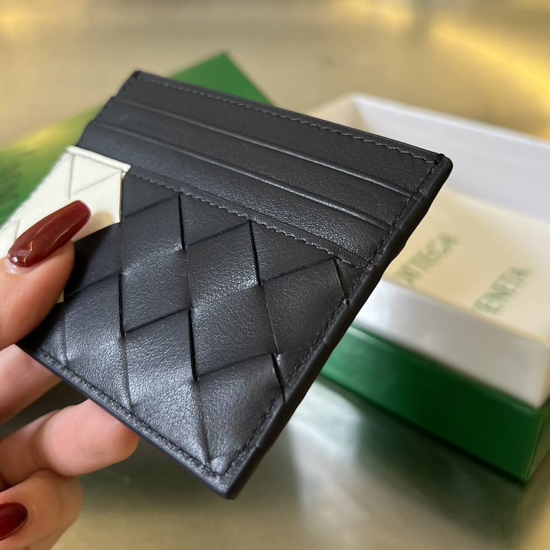Bottega Veneta Card Holder Size 10*8cm