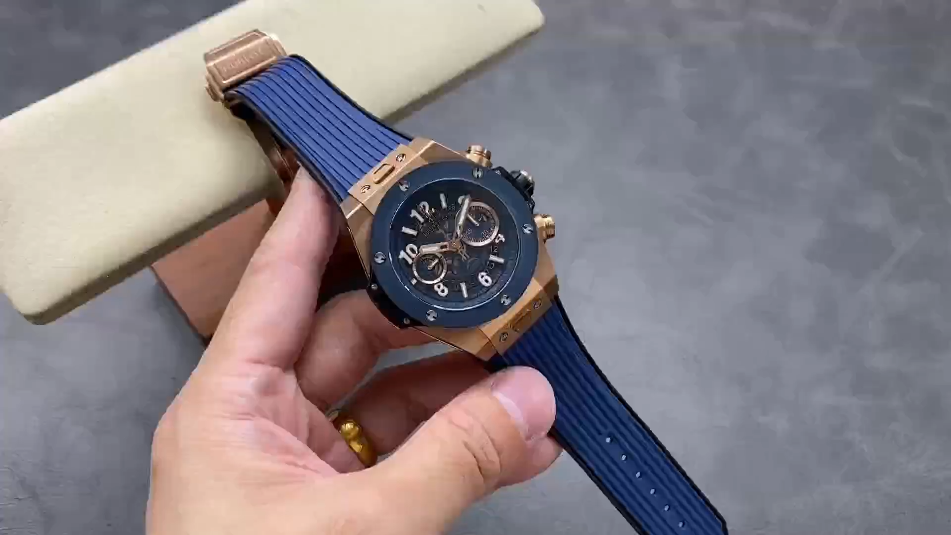 Replica Hublot Big Bang Unico King Gold Blue Ceramic 421.OL.5180.RX