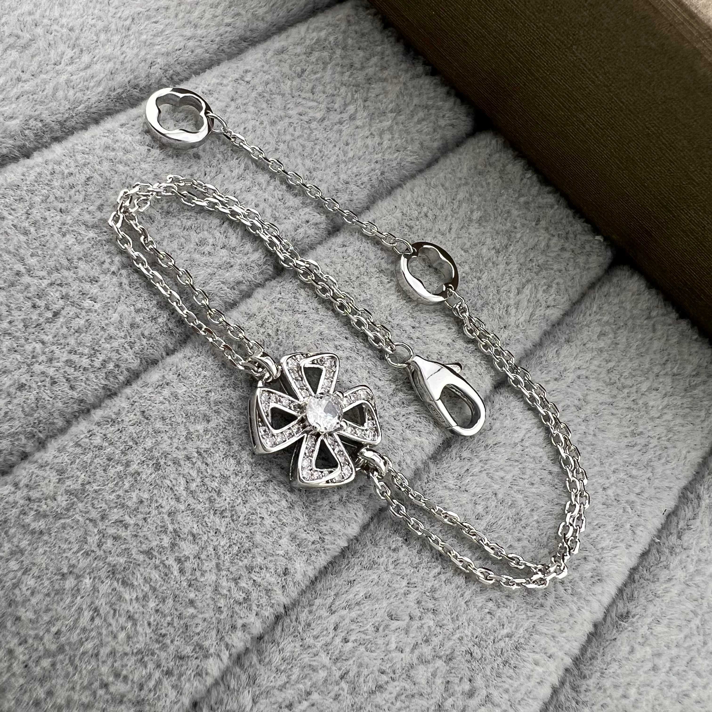Eternal Bloom Full-Diamond Bracelet - Artisantouchss