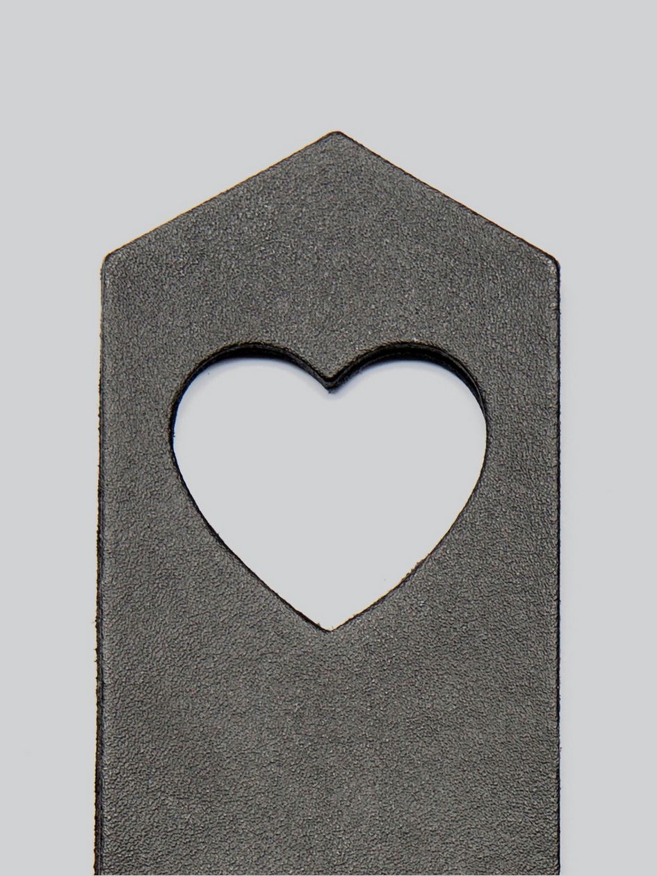DOMINIX Deluxe Leather Heart Slapper Paddle