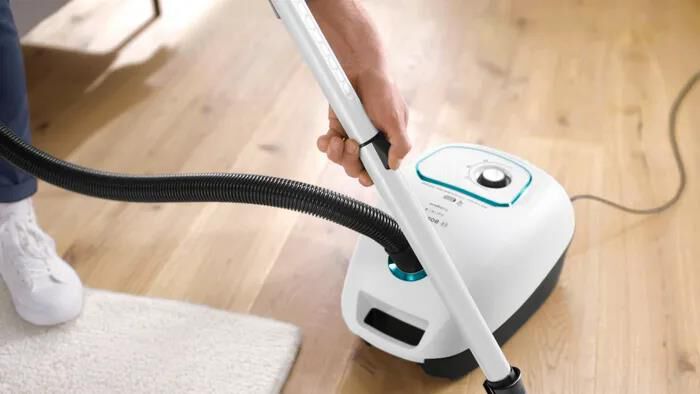 BOSCH - SERIE 4 ASPIRAPOLVERE CON SACCO PROHYGIENIC-Black,White