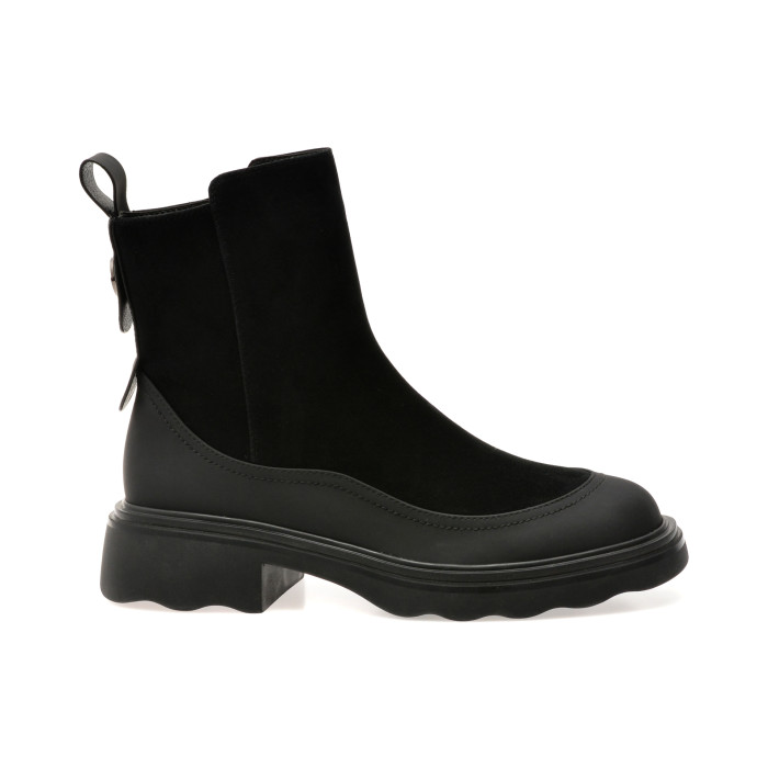 Ghete GRYXX negre, 48136, din piele intoarsa