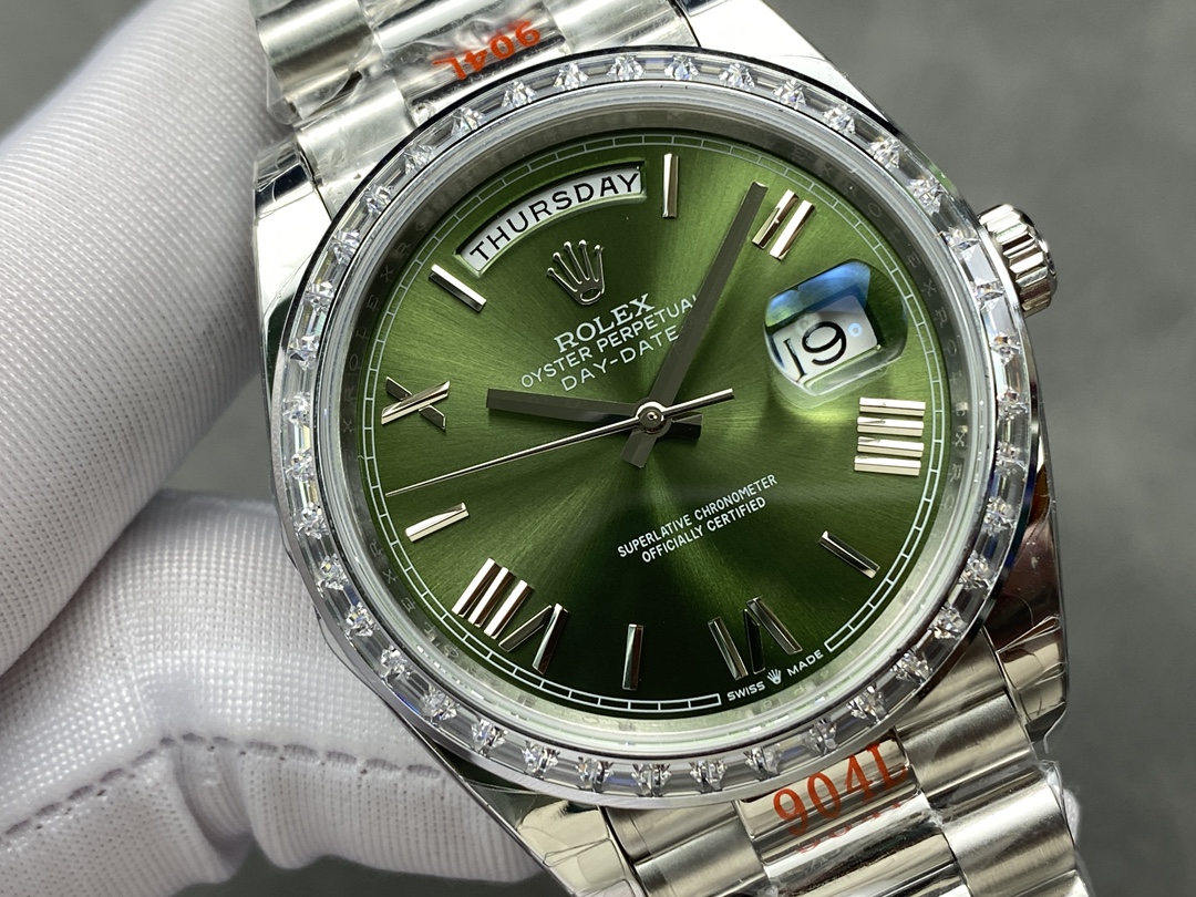 Rolex Day-Date 228349RBR Green Roman Dial Diamond Bezel 40mm Mens Replica Watch