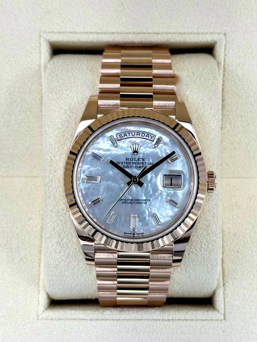 【Super Clone】RLX Day-Date "President" 40mm Everose Gold Mother of Pearl Diamond Baguette Dial - 228235
