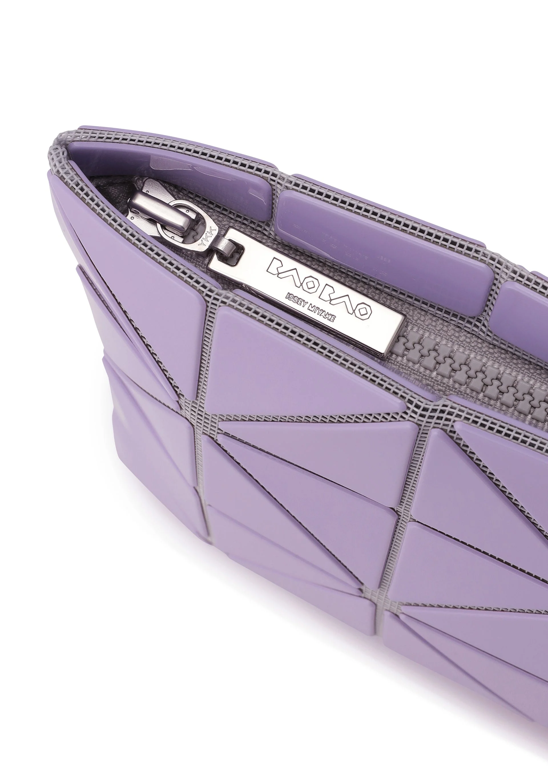 LUCENT GLOSS POUCH