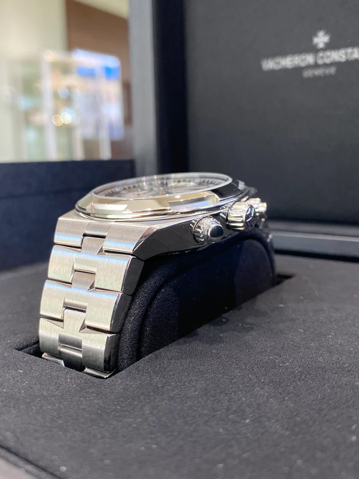 Vacheron Constantin Overseas Watch Chronograph Ref. # 5500V/110A-B481